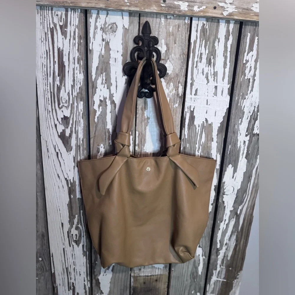 Noha Nadler Charlotte Handbag NEW Tan/ Cappuccino Includes extra pouch